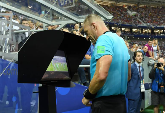 Persisten las encendidas controversias en torno a los criterios de aplicación del VAR en la Copa del Mundo